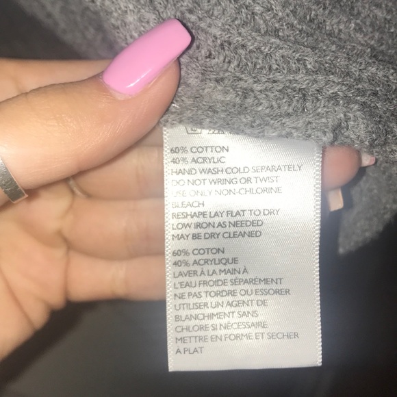 Urban outfitters gray sweater - Picture 4 of 5